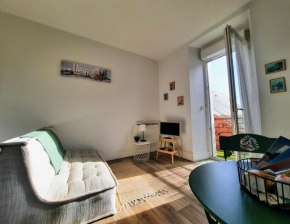 Le studio d'en O, Au cœur de la haute ville de Pornic.